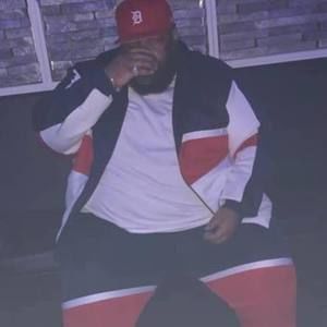 Meet your Posher, Dee